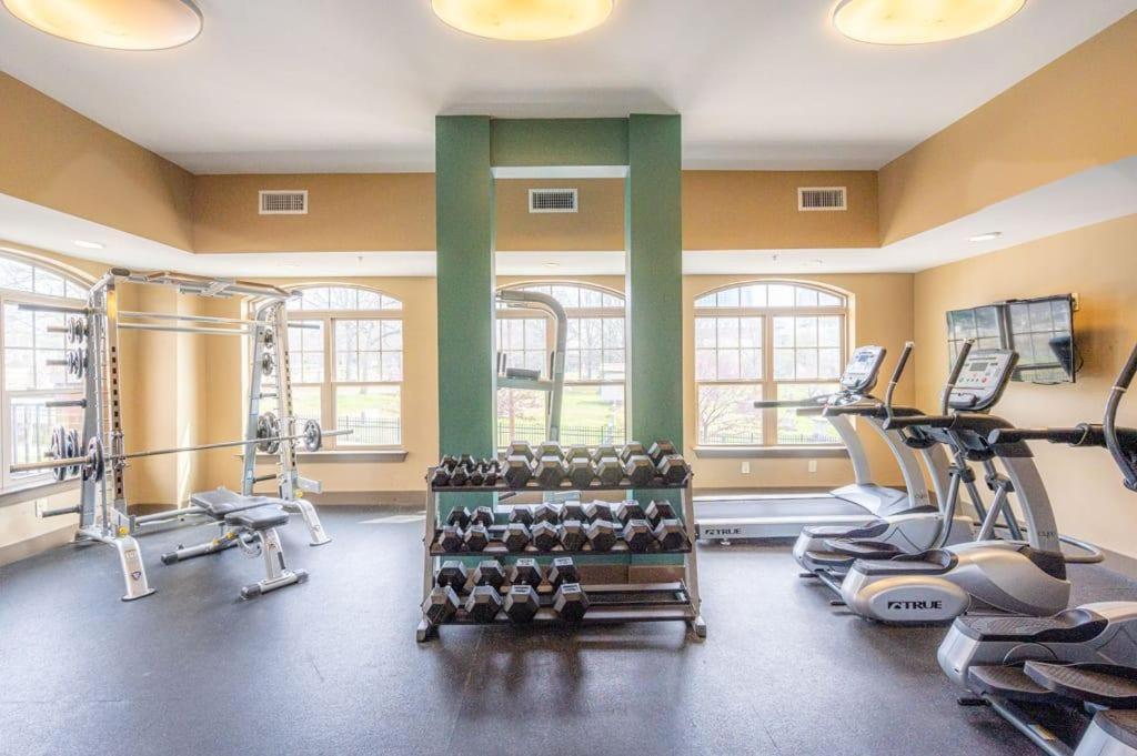 شقة تشارلوت  في Urban 1Br In Uptown Area With Gym And Balcony المظهر الخارجي الصورة