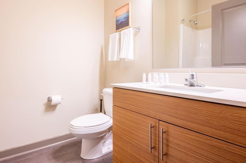 شقة تشارلوت  في Urban 1Br In Uptown Area With Gym And Balcony المظهر الخارجي الصورة