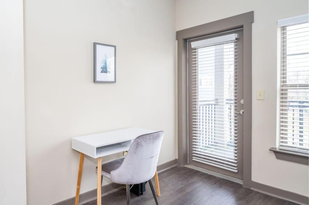 شقة تشارلوت  في Urban 1Br In Uptown Area With Gym And Balcony المظهر الخارجي الصورة