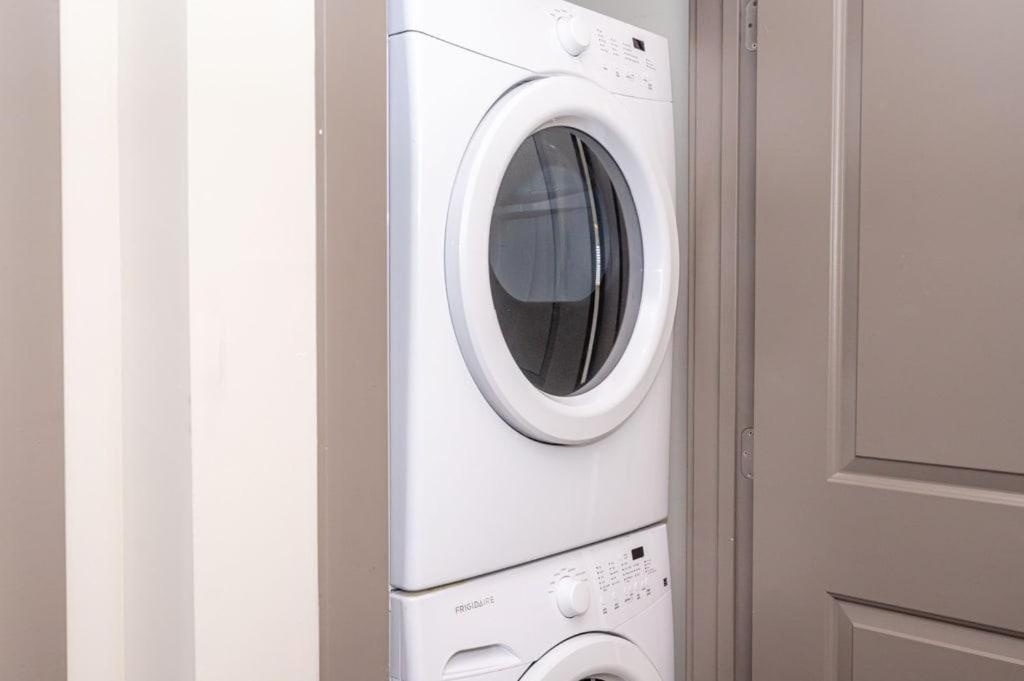 شقة تشارلوت  في Urban 1Br In Uptown Area With Gym And Balcony المظهر الخارجي الصورة