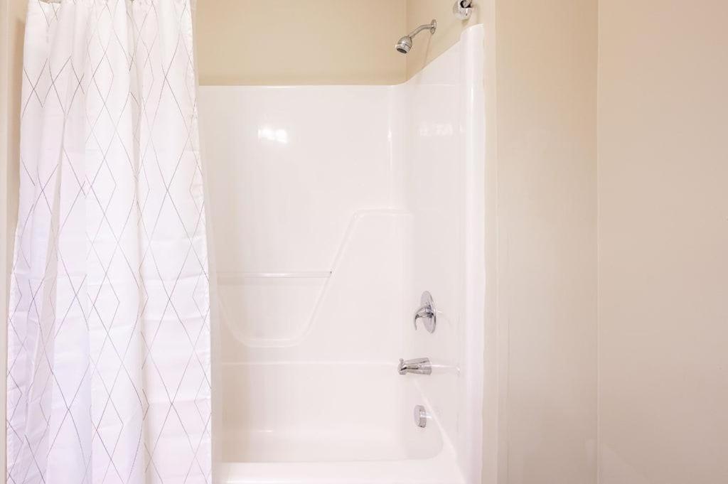 شقة تشارلوت  في Urban 1Br In Uptown Area With Gym And Balcony المظهر الخارجي الصورة